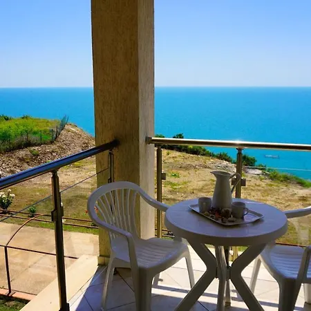 Морски Апартаменти Джулай Морнинг - July Morning Sea View Apartments Kavarna Exterior photo