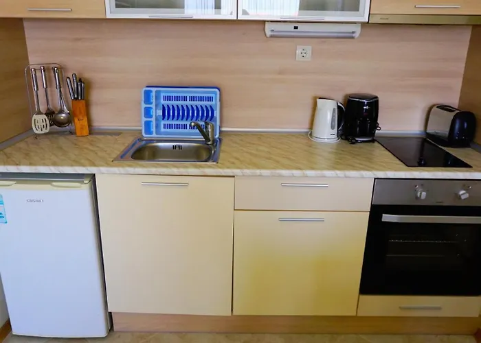 Морски Апартаменти Джулай Морнинг - July Morning Sea View Apartments