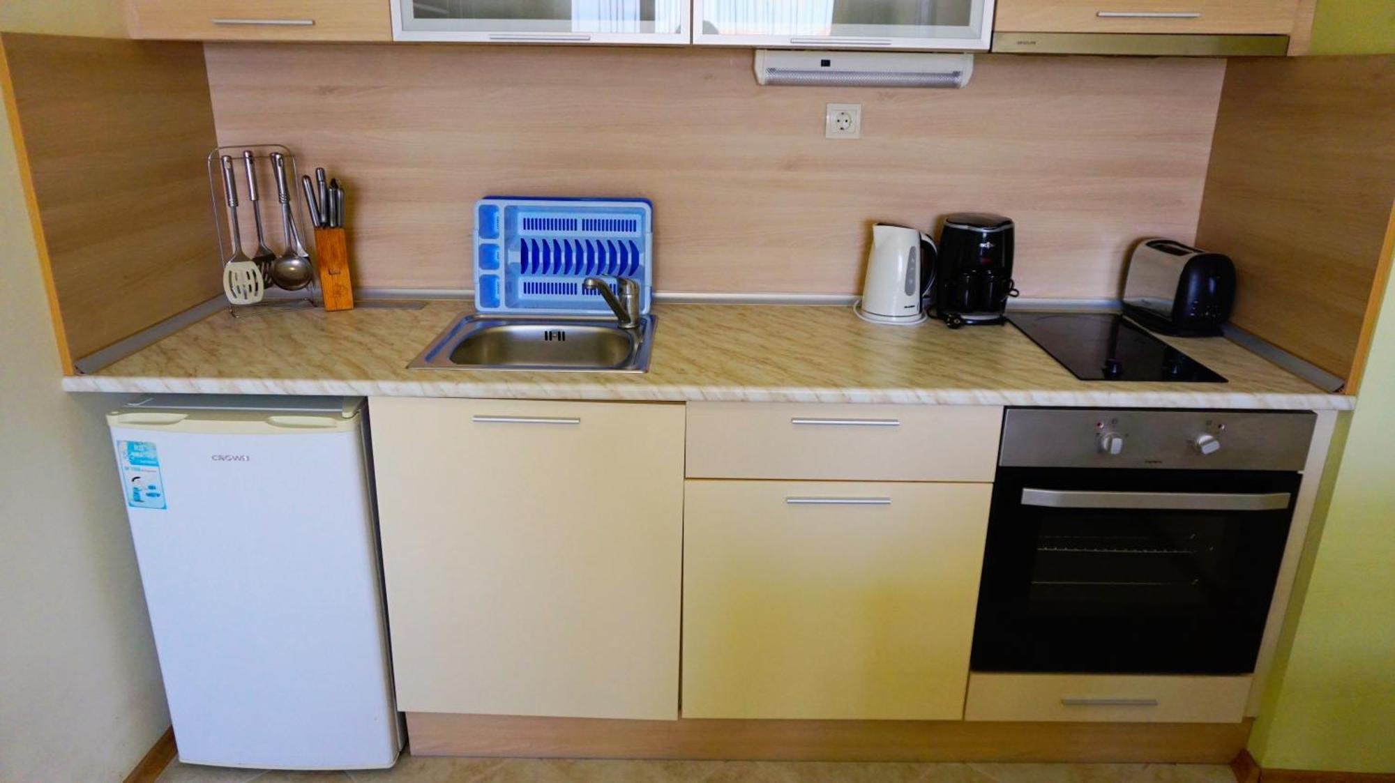 морски джулай морнинг - July Morning Sea View Apartment
